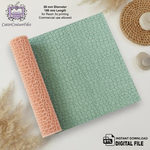 Può includere: Un rullo cilindrico con un motivo testurizzato a pelle di coccodrillo, che misura 20 mm di diametro e 100 mm di lunghezza. L'attrezzo è color pesca ed è progettato per la stampa 3D in resina. Il testo recita 20 mm Diameter 100 mm Length for Resin 3d printing Commercial use allowed e STL INSTANT DOWNLOAD DIGITAL FILE.