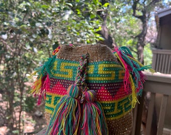 Mochila Wayuu - Bolso bandolera colombiano sostenible con cuentas - Hecho a mano - Éticamente en La Guajira, Colombia - Idea de regalo única