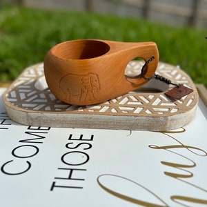 Taza de madera de nogal tallada a mano, taza de viaje de camping nórdica, el mejor regalo para él, hombres, novios, mujeres, cumpleaños, padres, maestros, graduación, boda