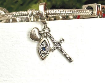 Ciondolo a croce in argento sterling 925 con zirconi cubici: pendente religioso in stile Pandora.