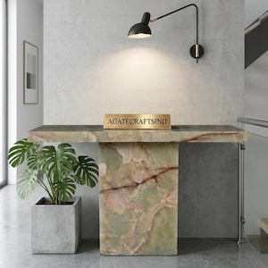Groene onyx bijzettafel | Luxe natuurstenen gangmeubilair