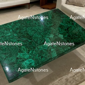 Mesa de jantar de luxo feita à mão em malaquita – Mesa única de pedra verde natural para decoração elegante e espaços de vida modernos