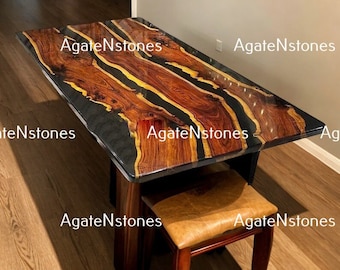 Live Edge Walnut Epoxy Table: Black Resin River-eettafel