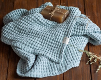 Linen Waffle Bath Towel in Mint, Natural Linen Hand Towel, Bath Towel, Sauna Towel, Available in different sizes. Colors: Violet, Mint, Pink