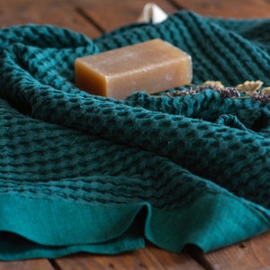 Green Waffle Linen Towel, Natural Linen Hand Towel, Bath Towel, Sauna Towel, High Quality Absorbent Towel, Colors: Green or Yellow