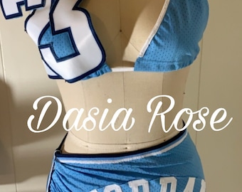 Conjunto de sujetador y falda, jersey numerado