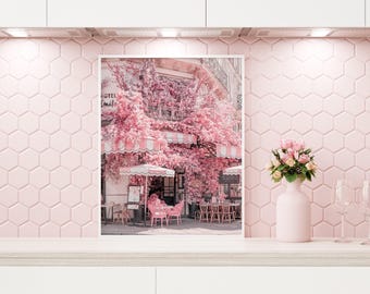 Impression La Favorite Paris Cafe - Art mural floral rose, photographie de restaurant français, décoration d'intérieur moderne parisienne