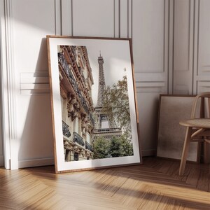 Eiffel Tower print, Paris wall art, Parisian architecture print, Paris photography, Paris street scene, French home decor, France print