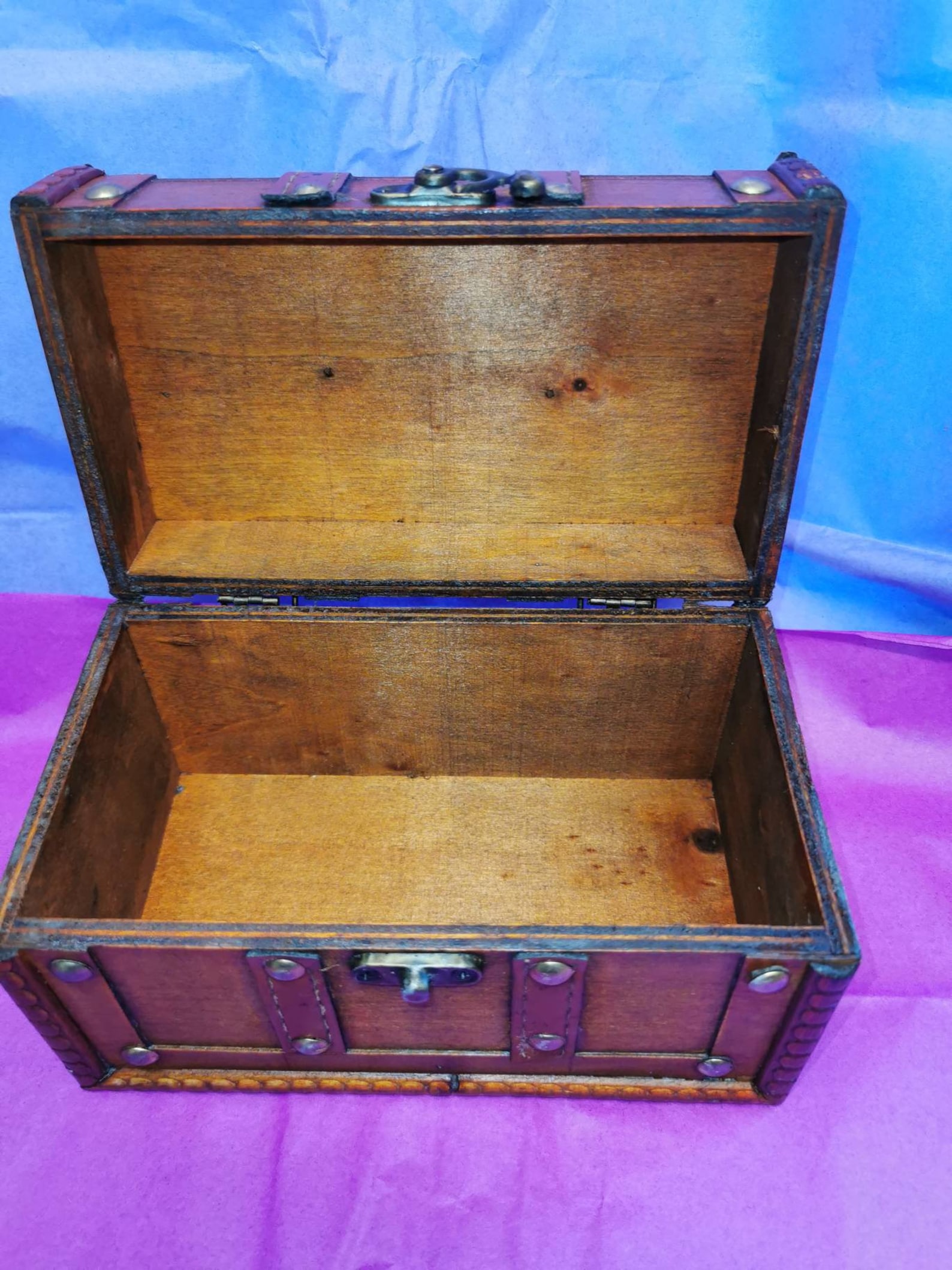 Vintage wooden box with leather straps and opening clasp Etsy