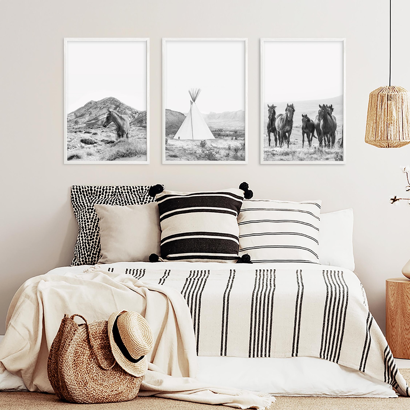 Black and White Wild Horse Photo Set: Utah Desert Art Prints - Etsy