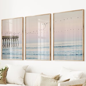 Conjunto de 3 impresiones de póster de playa ruborizada, póster de muelle, fotografía costera del océano de California, arte mural de playa moderno grande, conjunto de pósteres de océano rosa pastel