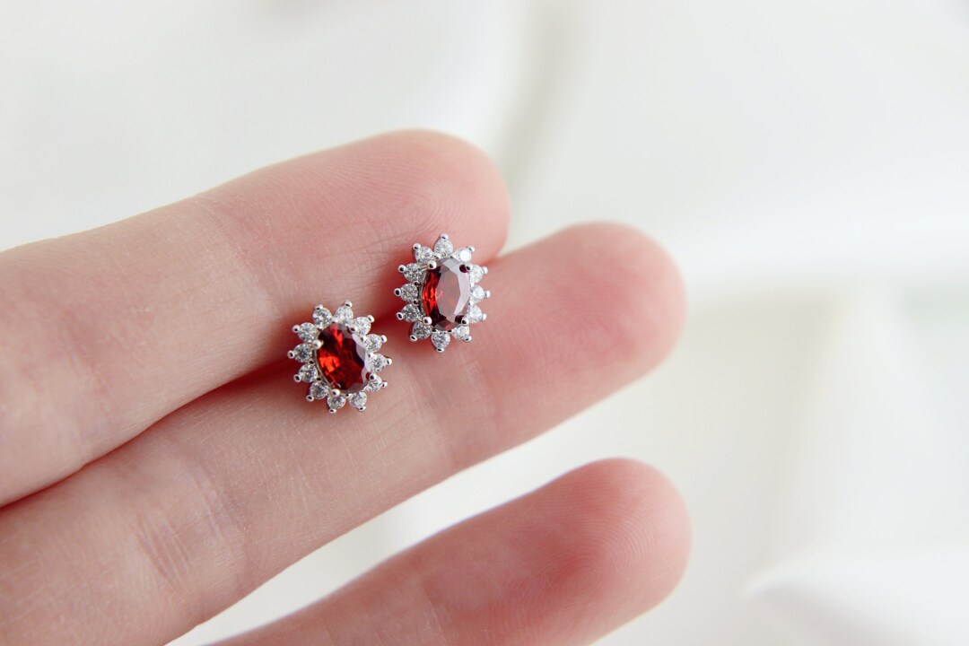 Sterling Silber Creolen Mit CZ-Steinen – 6 Mm Huggie Ohrringe Im Blumenkuppel-Design