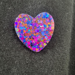 Glitter heart brooch