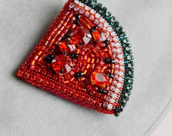 Juicy watermelon fruit brooch, Summer jewelry brooch, Beaded brooch watermelon, red and green watermelon, pin beaded brooch, made in Ukraine