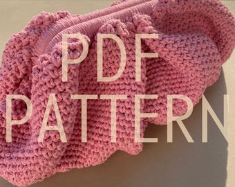 CROCHET PATTERN, Clutch, PDF Format, Macrame Yarn Clutch