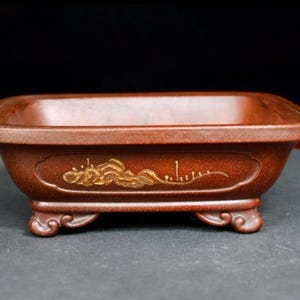 5,1-Zoll-rechteckige Wolke Fuß Bonsai Topf Retro alten Stil handgemachte Schlammmalerei Kalligraphie und Malerei Yixing lila Sand Blumentopf