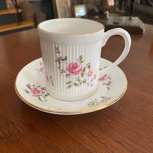 Lovely Crown Staffordshire Fine Bine China Pink Roses Lilac Spring Flowers Teacup Saucer Set Made in England