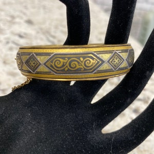 Vintage 12 k Gold gefüllt geätzte Scharnier verzierten Moriage Perlen Armreif