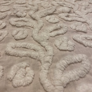 Vintage Hofman Ivy and Berry Peachy Pink Chenille 26in x 20in Piece
