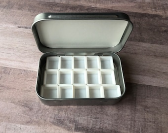Mini Watercolor Palette Travel Tin: Empty with 15 Magnetic Half Pans