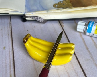 Banana Paint Brush Rest: Ceramic Artist Palette Accessory