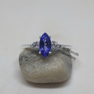 Vintage Tanzanite Ring, Engagement Ring, Promise Ring, 925 Sterling Silver, Marquise cut Tanzanite Ring, Anniversary Gift, Woman Ring.