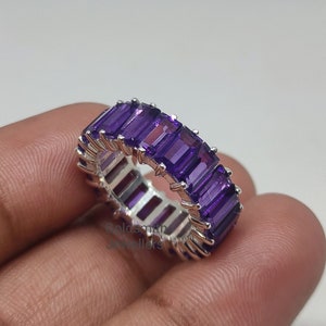 Anillo de eternidad de amatista natural: anillo apilable de plata de ley 925