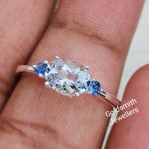 Anillo de aguamarina, anillo apilable, anillo de piedra preciosa natural, anillo de plata con piedra de nacimiento, anillo de zafiro azul, anillo de promesa minimalista, regalo para mujer.