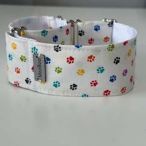 Coleira para cães Martingale com 50 mm de largura - pegadas