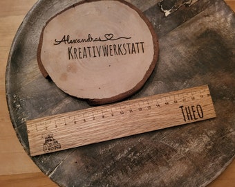 Règle en bois en chêne 20 ou 30 cm personnalisée avec motif, règle pour l’inscription à l’école, bois, cadeau pour l’inscription à l’école, gravée, chêne