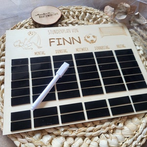 Stundenplan, personalisierter Stundenplan, Geschenk zur Einschulung, Schulkind, Stundenplan mit Namen, passend zur Schultüte, Fussballer