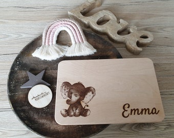 Frukostbräda/snackbräda/skärbräda lasergraverad elefant