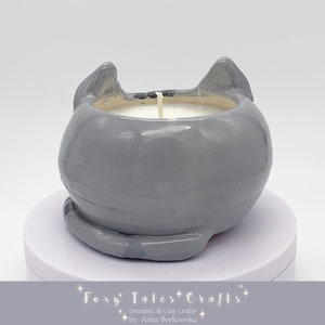 Scented candle in ceramic cat pot