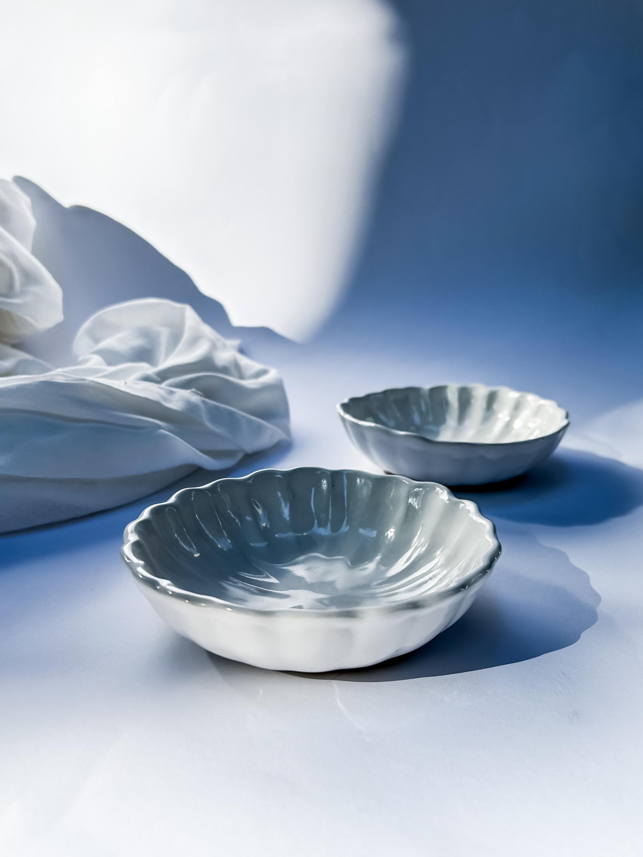 Handgetöpferte Keramik Schale – kleine Schüssel, organische Form, modernes Unikat, handmade pottery flower bowl