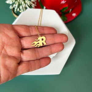 Collar de llama de plata, collar de letras de oro, colgante de letras de plata, collar de fuego, colgante de letras de oro, collar de letras de oro, letras de llama