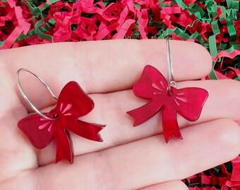 Marbled red bow earrings. Christmas.