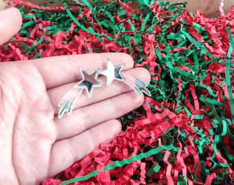 Iridescent silver shooting star