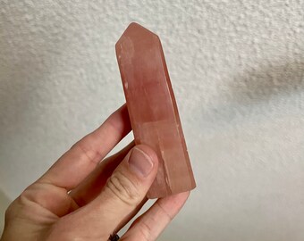 Torre de calcita de manganeso rosa / Obelisco de cristal tallado