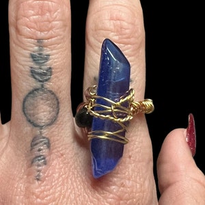 Deep Blue Aura Quartz Copper wrapped ring with black onyx accent