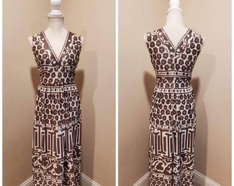 Vintage 60s 70s Sleeveless v neck fit and flare maxi dress in brown and white floral small medium mod hippie