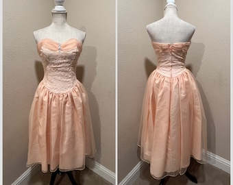 Beautiful 1980s does 1950s pastel peach cupcake prom party princess dress and bolero