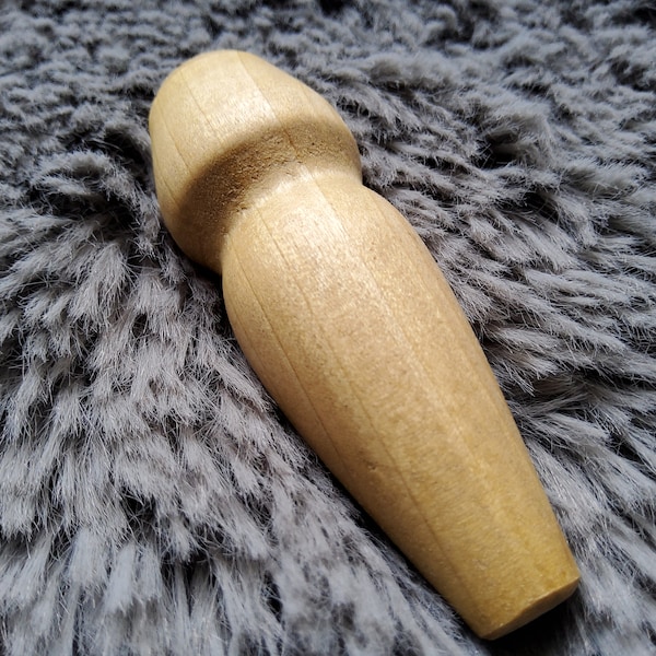 Hand Crafted Poplar Wood Natural Wood Grain Butt Plug Sex Toy