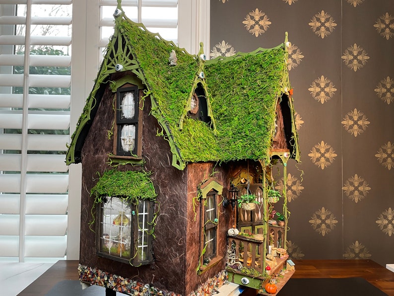 Victorian Gothic Haunted Dollhouse Witch House, Handmade By Artist, FURNISHED 1:12 Halloween image 7