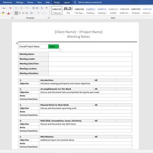 Könnte beinhalten: Eine leere Vorlage für Besprechungsnotizen mit Abschnitten für den Gesamtprojektstatus, den Namen der Besprechung, den Besprechungsleiter, das Datum und die Uhrzeit der Besprechung, den Ort der Besprechung, die Teilnehmer der Besprechung und fünf Ziele mit Platz für Entscheidungen und Aufgaben oder Notizen.