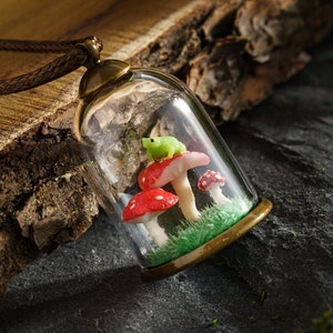 Mushroom necklace, Frog Wood resin jewelry, fly agaric terrarium necklace, Fairy resin pendant, cottagecore jewelry, nature lover gift