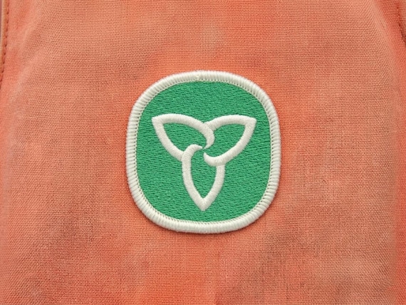 Ontario Trillium Embroidered Patch – Iron-On, Heavy-Duty, Merrowed Edge