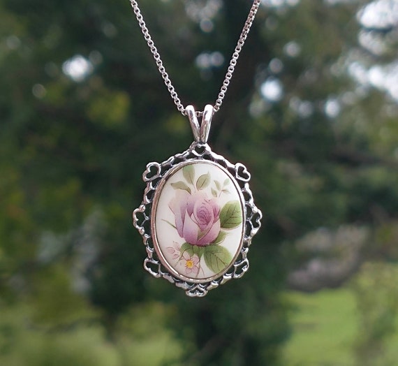 Jezlaine Painted Rose Necklace, Vintage Porcelain… - image 5