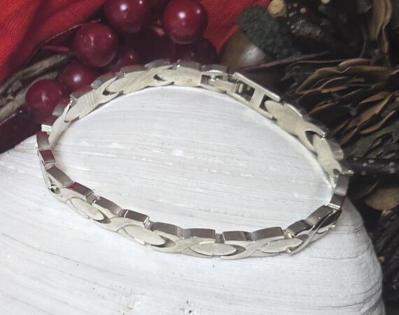 Vintage Solid Sterling Silver Chevron Link Bracel… - image 11