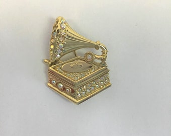 Charmart Phonograph Gramophone Lapel Pin 2 Piece Set Brooch Pins Accessories Badges Gifts Charmart Phonograph Gramophone Lapel Pin 2 Piece Set Brooch Pins Accessories Badges Gifts