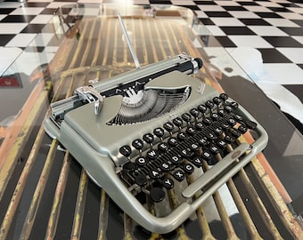 1950's Groma Kolibri Typewriter - Working and Good Looking - With
